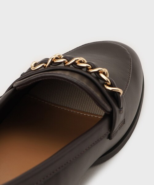 OPAQUE.CLIP（オペークドットクリップ）の「【抗菌防臭加工/通勤対応】チェーンデザインローファー（パンプス・レディース・ブラウン系その他/ブラック・01/02/03）」の12枚目の写真