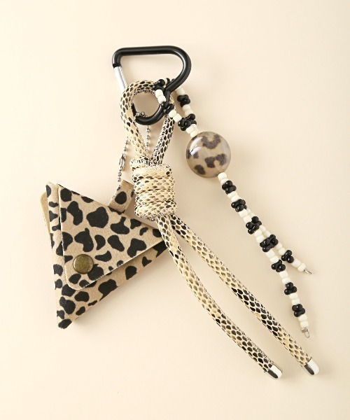 crossi(クロッシー)の「ヒョウ柄ビーズマルチチャーム(チャーム・レディース・ベージュ/ブラウン・FREE)」の2枚目の写真