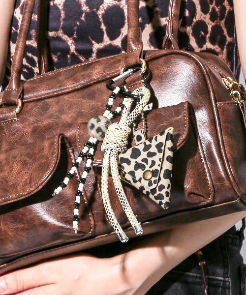 crossi(クロッシー)の「ヒョウ柄ビーズマルチチャーム(チャーム・レディース・ベージュ/ブラウン・FREE)」の8枚目の写真