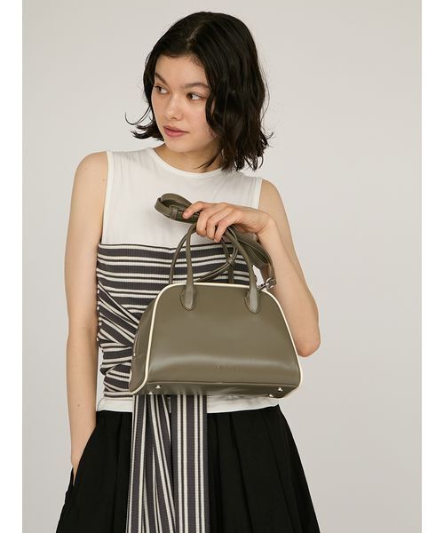 emmi（エミ）の「フェイクレザーパイピングボストンバッグ（ボストンバッグ・レディース・ネイビー/ブラウン/オリーブ・F）」の4枚目の写真