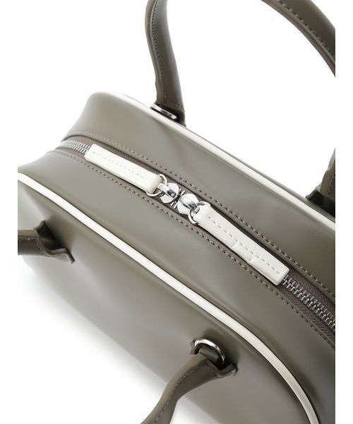 emmi（エミ）の「フェイクレザーパイピングボストンバッグ（ボストンバッグ・レディース・ネイビー/ブラウン/オリーブ・F）」の19枚目の写真