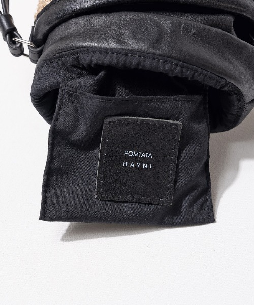 HAYNI(ヘイニ)の「POMTATA ポンタタ ポケット付きかごバッグ(かごバッグ・レディース・キャメル/ブラック系1/ブラック×ブラック・FREE)」の17枚目の写真