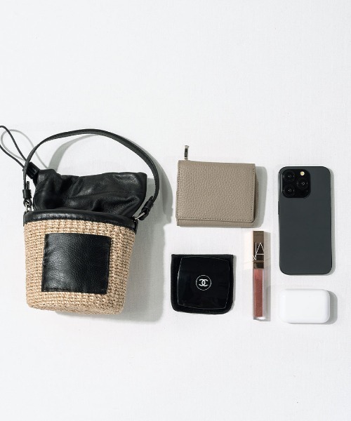 HAYNI(ヘイニ)の「POMTATA ポンタタ ポケット付きかごバッグ(かごバッグ・レディース・キャメル/ブラック系1/ブラック×ブラック・FREE)」の19枚目の写真