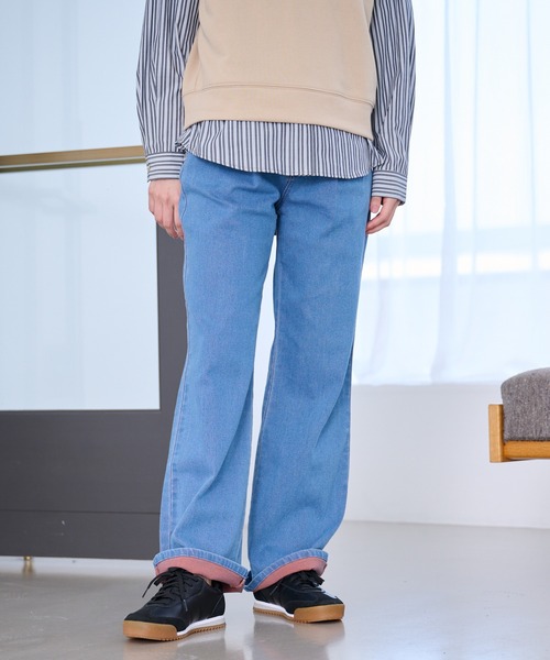 Arnold Palmer（アーノルドパーマー）の「裏ワザデニム タックパンツ（その他パンツ・レディース・インディゴブルー/ライトブルー/ダークインディゴブルー・S/L/M）」の4枚目の写真