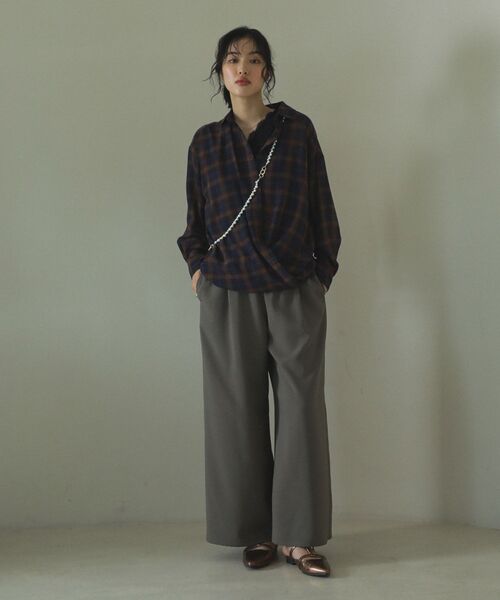 Green　Parks（グリーンパークス）の「カシュクールシアーシャツ（シャツ/ブラウス・レディース・アイボリー/ブラック/モカ/ネイビー・FREE）」の7枚目の写真