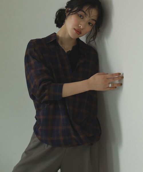 Green　Parks（グリーンパークス）の「カシュクールシアーシャツ（シャツ/ブラウス・レディース・アイボリー/ブラック/モカ/ネイビー・FREE）」の15枚目の写真