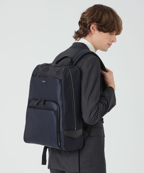 BLACK LABEL CRESTBRIDGE（ブラックレーベル・クレストブリッジ）の「ナイロンコンビカルゼシャドークレストブリッジチェックビジネスバックパック（バックパック/リュック・メンズ・ブラック/ネイビー・FREE）」の9枚目の写真