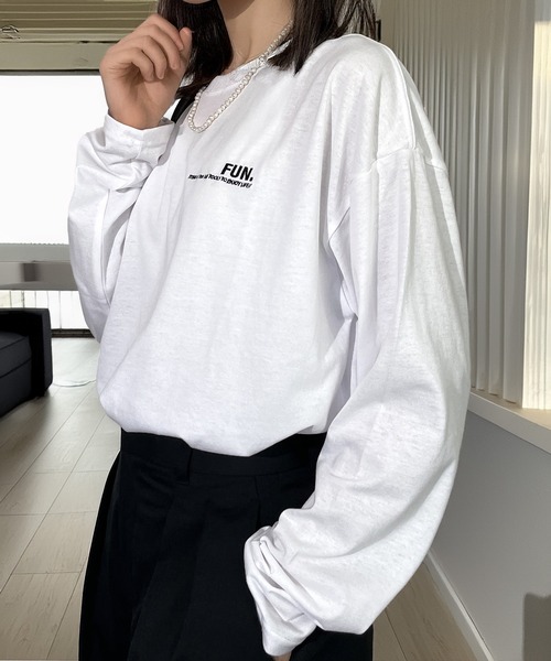 Candlestick(キャンドルスティック)の「ゆったり 着やすい ハート レターロゴ ベアー 刺繍(Tシャツ/カットソー・レディース・ホワイト系/ホワイト系1/ホワイト系2/ブラック系/ブラック系1/ブラック系2/ブラック系3/ブラック系4/グレー系/ダークグリーン系/ピンク系/バーガンディー/ホワイト系3/ホワイト系4/ホワイト系5/ブラック系5/ブラック系6/ブラック系7/ブラック系8/グレー系1/グリーン系2/ブルー系/ピンク系1/ワイン系/ブラック系その他3/ブラック系その他2/ブラック系その他/ブラック系その他4/その他1/その他2/その他3/その他4/その他5/その他6/その他7/その他8/その他9/その他10/その他11/その他12/ブラック系その他5/ブラック系その他6/ブラック系その他7/ホワイト系6/ホワイト系7/ブラック/スミクロ・M/L/LL)」の4枚目の写真