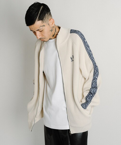 Subciety(サブサエティ)の「Knit track jkt(ブルゾン・メンズ・ブルー/オフホワイト/ブラック・X-LARGE/LARGE/MEDIUM/SMALL)」の19枚目の写真