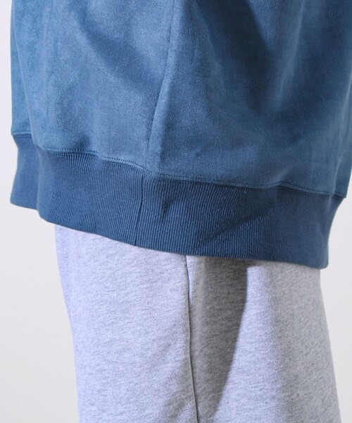 GLOSTER(グロスター)の「【ロングセラーコラボ】ジムニー×GLOSTER フェイクスエードプルオーバー(スウェット・メンズ・オフホワイト/ブルー/ライトオリーブ/チャコールグレー・M/L)」の8枚目の写真