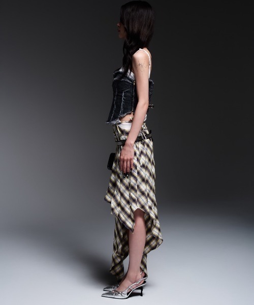 ROYAL FLASH（ロイヤルフラッシュ）の「MITSUKI/ミツキ/CHECK ASYMME SKIRT（スカート・レディース・ブラック/ホワイト/タン・F）」の5枚目の写真