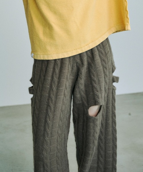 OPULENCE（オーピュレンス）の「カットアウトニットパンツ（その他パンツ・レディース・ブラック/ブラウン・FREE）」の4枚目の写真