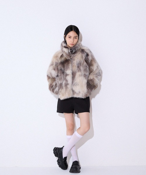 JEANASIS（ジーナシス）の「ボンディングショートパンツ/587846（その他パンツ・レディース・グレー系その他/ブラック・SMALL/MEDIUM）」の3枚目の写真