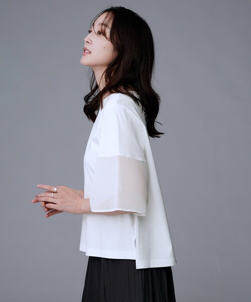 UNTITLED（アンタイトル）の「【洗える/五分袖】シアースリーブ プルオーバー（Tシャツ/カットソー・レディース・オフホワイト/ネイビー/ブラック・04/02/00/50/48/44）」の5枚目の写真