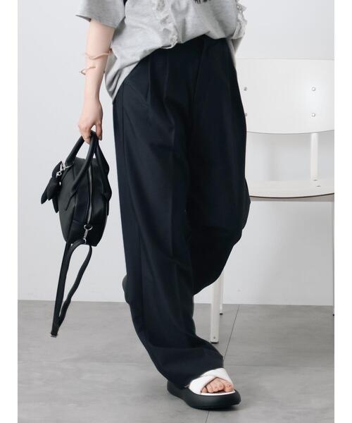 ehka sopo（エヘカソポ）の「センタープレスツータックスラックス（その他パンツ・レディース・モカ/ブラック/グレー・M/S）」の2枚目の写真