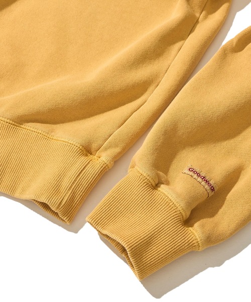 Goodwear（グッドウェア）の「【Goodwear/グッドウェア】USAコットン裏毛 製品染め ビッグシルエット スウェットプルオーバー（スウェット・メンズ・グリーン/スモークピンク/チャコールグレー/イエロー/ダークブルー・MEDIUM/SMALL/LARGE）」の17枚目の写真