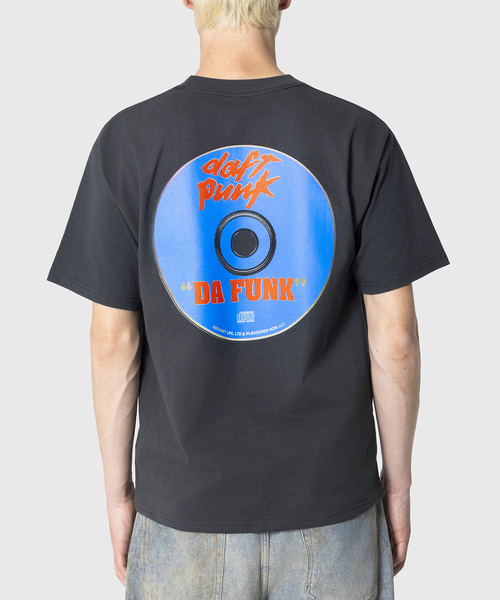 PLEASURES × DAFTPUNK DA FUNK T-SHIRT