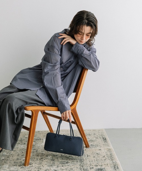 Beau're(ヴュレ)の「BEAURE 横長 ブガッティ型 2Way ショルダー Bag(ショルダーバッグ・レディース・ネイビー/ブラウン/アイボリー/ブラック/シルバー・FREE)」の16枚目の写真