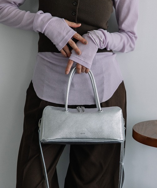 Beau're(ヴュレ)の「BEAURE 横長 ブガッティ型 2Way ショルダー Bag(ショルダーバッグ・レディース・ネイビー/ブラウン/アイボリー/ブラック/シルバー・FREE)」の21枚目の写真