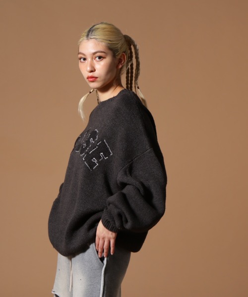 DANKE SCHON（ダンケシェーン）の「DankeSchon/ダンケシェーン/TC KNIT LOGO（ニット/セーター・レディース・チャコールグレー/ベージュ・L/M）」の4枚目の写真