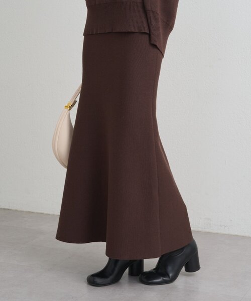 LOUNGEDRESS（ラウンジドレス）の「【@_shirabe.s_コラボ】スウェットライクマーメイドニットスカート（スカート・レディース・ブラウン/ブラック/ライトベージュ・FREE）」の2枚目の写真