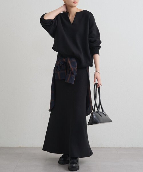 LOUNGEDRESS（ラウンジドレス）の「【@_shirabe.s_コラボ】スウェットライクマーメイドニットスカート（スカート・レディース・ブラウン/ブラック/ライトベージュ・FREE）」の4枚目の写真