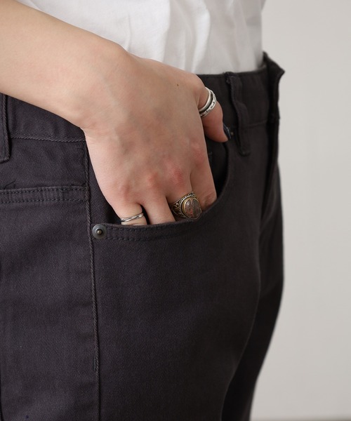 OMNES(オムネス)の「OMNES Another Edition 製品洗いテーパードパンツ(その他パンツ・レディース・ネイビー/ベージュ/インディゴブルー/チャコール・L/M)」の20枚目の写真