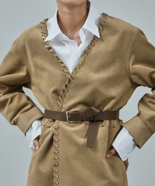 SALON adam et rope'(サロン アダム エ ロペ)の「ウルトラスウェードノーカラータッセルジャケット(ノーカラージャケット・レディース・オフホワイト/ベージュ・FREE)」の3枚目の写真