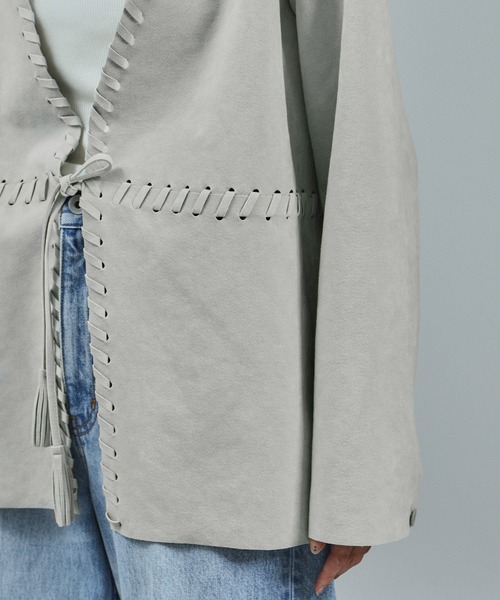 SALON adam et rope'(サロン アダム エ ロペ)の「ウルトラスウェードノーカラータッセルジャケット(ノーカラージャケット・レディース・オフホワイト/ベージュ・FREE)」の18枚目の写真