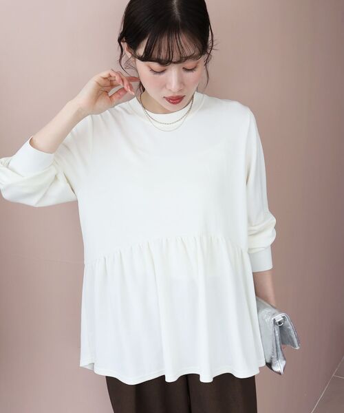 le.coeur blanc（ルクールブラン）の「【吸湿発熱】ギャザーレイヤープルオーバー（Tシャツ/カットソー・レディース・オフホワイト/グレー/ブラック/キャメル・38）」の2枚目の写真