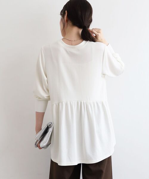 le.coeur blanc（ルクールブラン）の「【吸湿発熱】ギャザーレイヤープルオーバー（Tシャツ/カットソー・レディース・オフホワイト/グレー/ブラック/キャメル・38）」の11枚目の写真