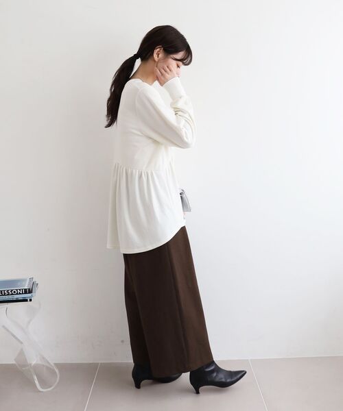 le.coeur blanc（ルクールブラン）の「【吸湿発熱】ギャザーレイヤープルオーバー（Tシャツ/カットソー・レディース・オフホワイト/グレー/ブラック/キャメル・38）」の18枚目の写真