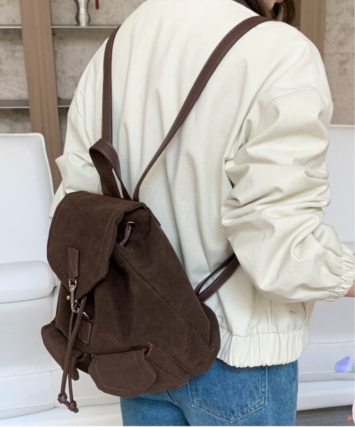 FINEnough（ファインナフ）の「アウトポケットナップサック（ショルダーバッグ・レディース・ブラック/ブラウン/キャメル・FREE）」の8枚目の写真