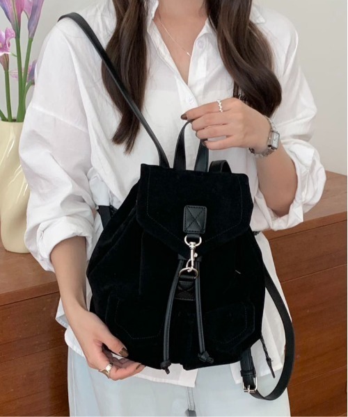 FINEnough（ファインナフ）の「アウトポケットナップサック（ショルダーバッグ・レディース・ブラック/ブラウン/キャメル・FREE）」の4枚目の写真