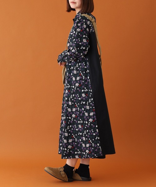 Emago（イマゴ）の「EMAGO 小花刺繍ﾜﾝﾋﾟｰｽ（ワンピース・レディース・ブラック/モカ・FREE）」の4枚目の写真