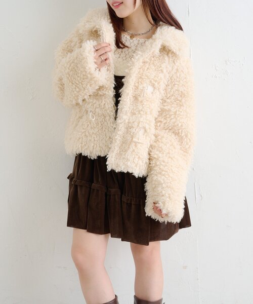 w closet（ダブルクローゼット）の「モコモコプードルアウター（その他アウター・レディース・ピンク/チャコールグレー/アイボリー・FREE）」の4枚目の写真