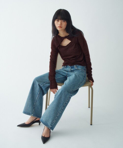 CODE A（コードエー）の「twist sheer jersey top（Tシャツ/カットソー・レディース・ライトブルー/ボルドー/オフホワイト・00）」の5枚目の写真