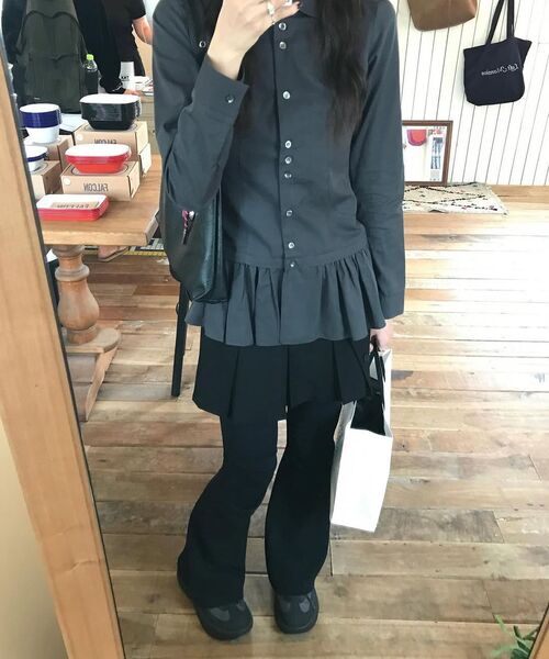 FLAREUP(フレアアップ)の「Dani Frill Shirts (FL-188_Black)(シャツ/ブラウス・レディース・ブラック・1/2)」の22枚目の写真