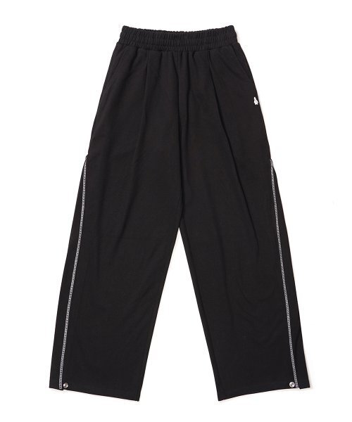 GAKKAI UNIONS（ガッカイユニオンズ）の「ラインスナップスウェットパンツブラック（スウェットパンツ・レディース・その他・MEDIUM/LARGE/SMALL）」の2枚目の写真