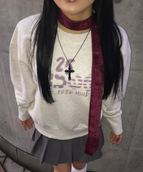 JEANASIS（ジーナシス）の「【25quee】カコウロゴスウェットLS/629955（スウェット・レディース・ブラック/ブラウン/グレー・FREE）」の2枚目の写真