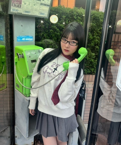 JEANASIS（ジーナシス）の「【25quee】カコウロゴスウェットLS/629955（スウェット・レディース・ブラック/ブラウン/グレー・FREE）」の19枚目の写真