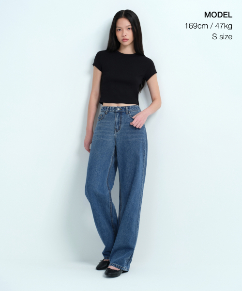MUSINSA STANDARD WOMAN（ムシンサスタンダードウーマン）の「ウィメンズスリムクロップクルーネックTシャツ[ブラック]（Tシャツ/カットソー・レディース・その他・SMALL/MEDIUM/LARGE/X-LARGE/X-SMALL）」の2枚目の写真