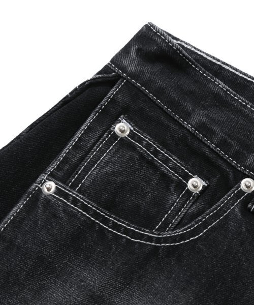 TRILLION(トリリオン)の「サイドタックスナップボタンワイドデニムパンツ(ブラック)(デニムパンツ・レディース・その他・MEDIUM/LARGE/X-LARGE/SMALL)」の8枚目の写真