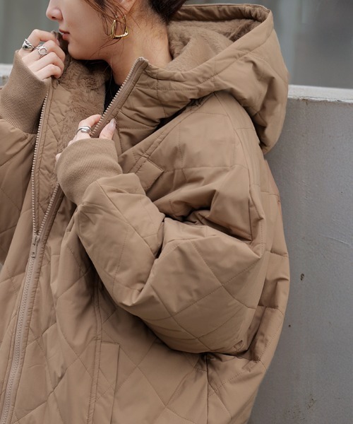 HUG.U(ハグユー)の「「極上の暖かさ」 中綿アウター とろける裏ファー × キルティング(その他アウター・レディース・ブラック/カーキ/ベージュ/ダークグレー/ホワイト系その他/チョコ・FREE)」の5枚目の写真