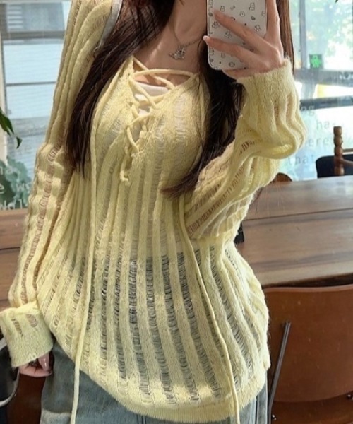 Vini（ヴィニ）の「透け編みニットトップス（ニット/セーター・レディース・イエロー/ブラック・ONESIZE）」の3枚目の写真