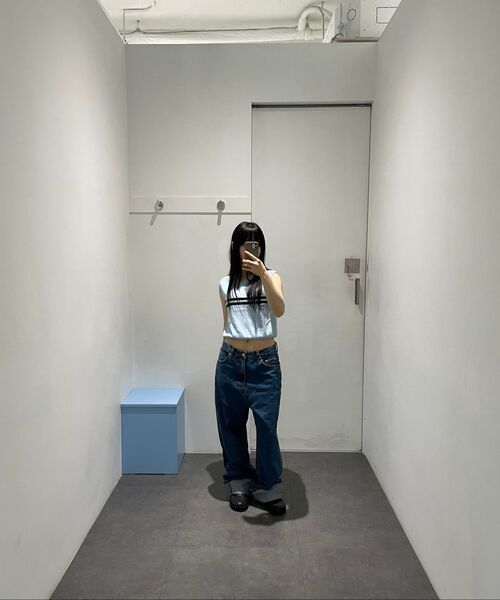 Rest&Recreation（レストアンドレクリエーション）の「RR WIDE JEANS - BLUE（デニムパンツ・レディース・その他・SMALL/MEDIUM/LARGE）」の3枚目の写真
