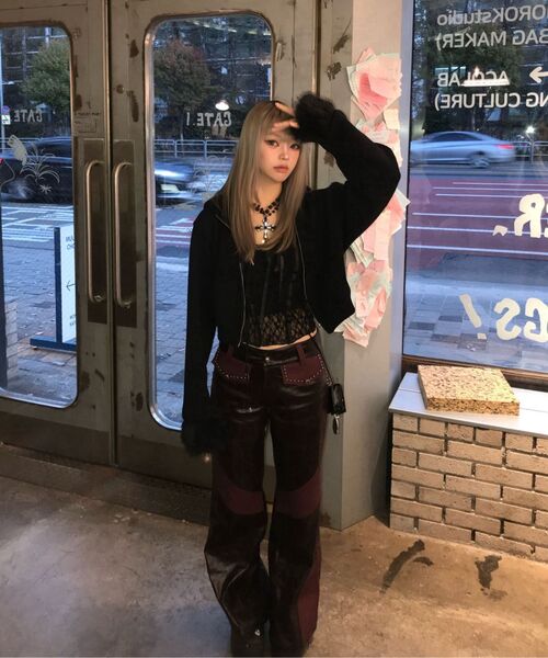 CHERRYQUIRI(チェリーキュリー)の「crack leather boots cut pt - burgundy(その他パンツ・レディース・その他・SMALL/MEDIUM)」の3枚目の写真