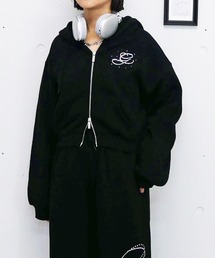 FUN（ファン）の「ストーンロゴショートパーカー（パーカー）」