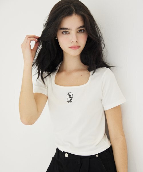 AWESOME STUDIO（オーサムスタジオ）の「スクエアネッククロップTシャツアイボリー（Tシャツ/カットソー・レディース・その他・FREE）」の3枚目の写真