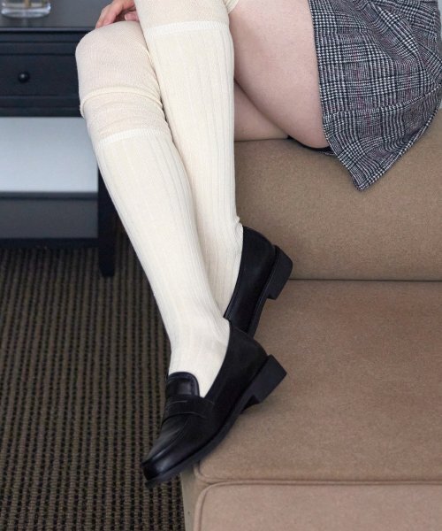 ラウンドペニーデイリーローファー (ブラック)